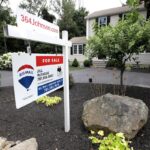 Mortgage rates end 2025 at fresh low, giving buyers an ‘encouraging sign’ into new year