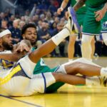 Warriors win reunion of Splash Bros. Klay Thompson and Steph Curry