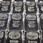 Gold, Silver Tumble as Traders Book Profit After Rally to Record