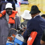 Shaq, Inside The NBA crew continue Christmas antics with latest prank