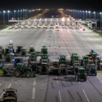 Farmers’ Road Blockades Split Greece Ahead of New Year