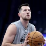 Derrick White’s 4th-quarter surge sends Celtics past Kings