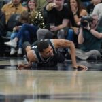 Victor Wembanyama leaves game early but reportedly avoids serious injury, says ‘I’m feeling good, just sore’