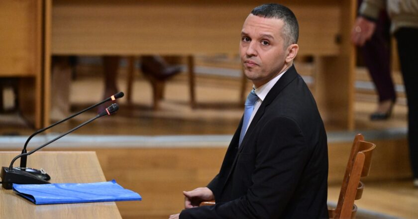 Ilias Kasidiaris and 11 former Spartans MPs were acquitted