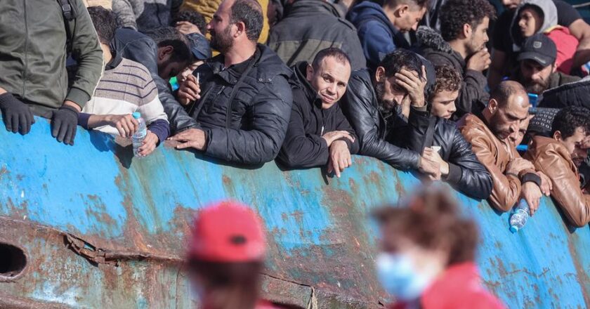 German-Greek relations face crisis over refugee policy