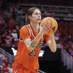 Virginia stuns No. 8 Louisville on the road in late-game fashion – The Cavalier Daily