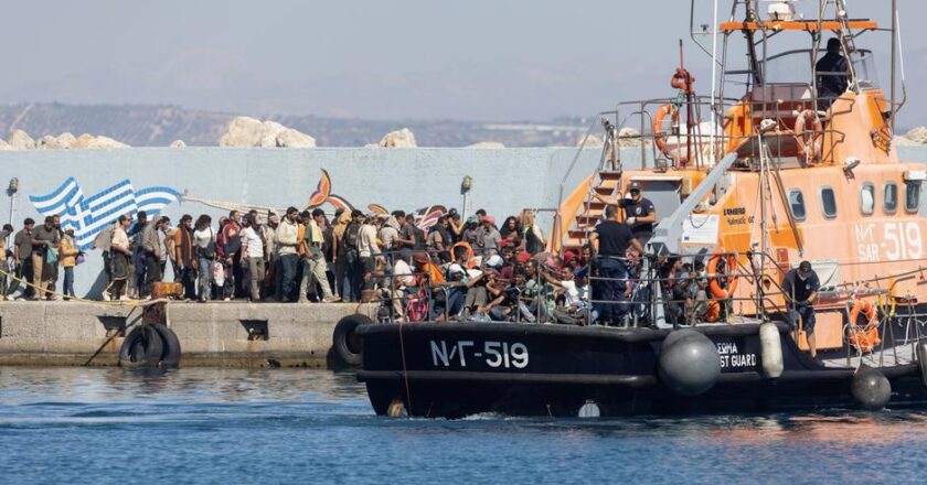 Greece to suspend asylum applications of migrants from Libya