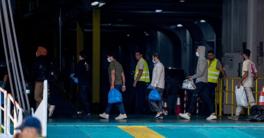 Greece pushes EU to take tough line on migration – POLITICO