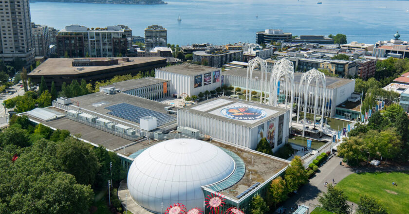 From Speed Dating To Spiders, This Seattle Valentine’s Day Event Combines Science And Romance