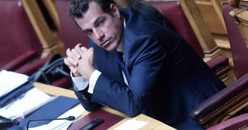 Critics say Greek migration bill violates conventions