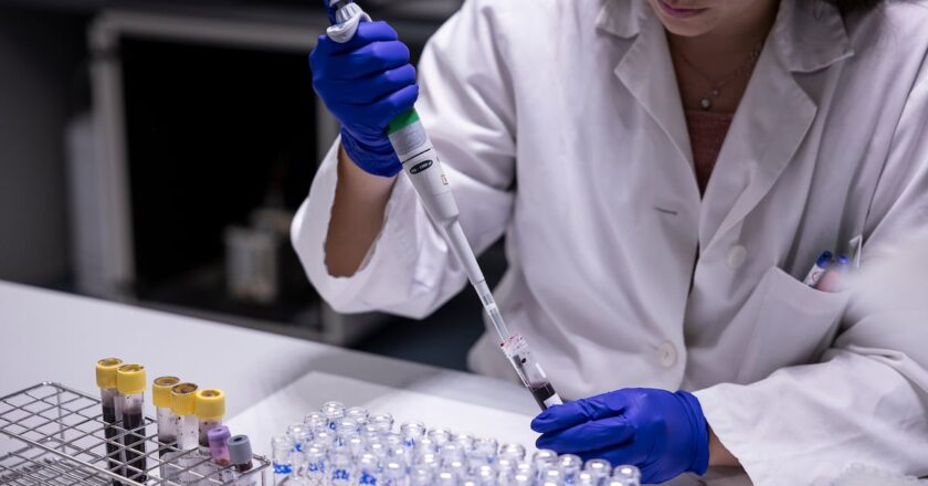 Scientific journals place less trust in women researchers | Science