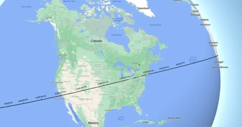 Simulation showing what it would look like to go around Earth at the speed of light is absolutely wild