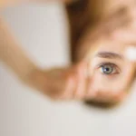 From uniform to belonging: how fashion imagery of school uniforms shapes students’ psychological capital via social identification