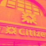 3 Reasons to Sell CFG and 1 Stock to Buy Instead