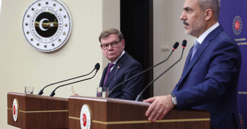 Turkish Foreign Minister: “Greek politics feeds on an anti-Turkish stance”