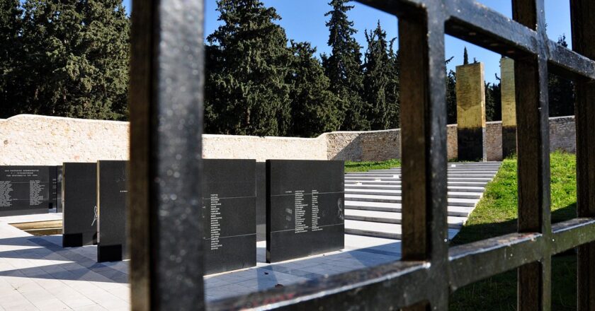 ‘Historical Memory Will Not Be Erased:’ Greece to Verify and Obtain Nazi Execution Photos Sold on Ebay