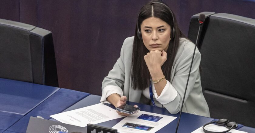 Viktor Orbán puts Greek far right party in tough position over migration handling