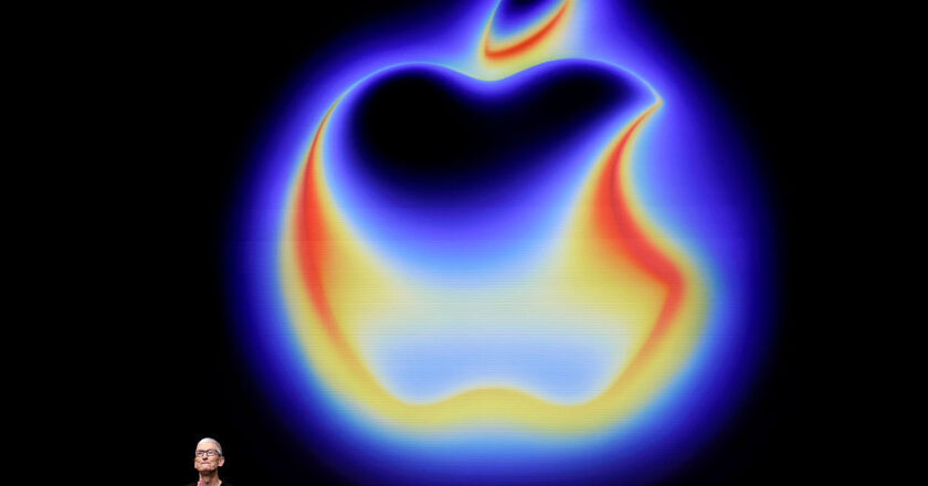 Apple’s Siri revamp reportedly delayed… again