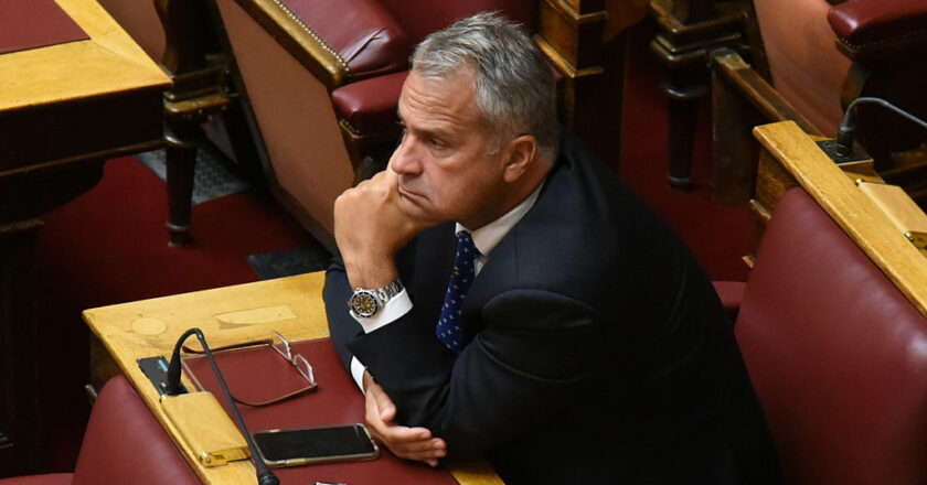 Greek ministers resign over EU farm funds scandal