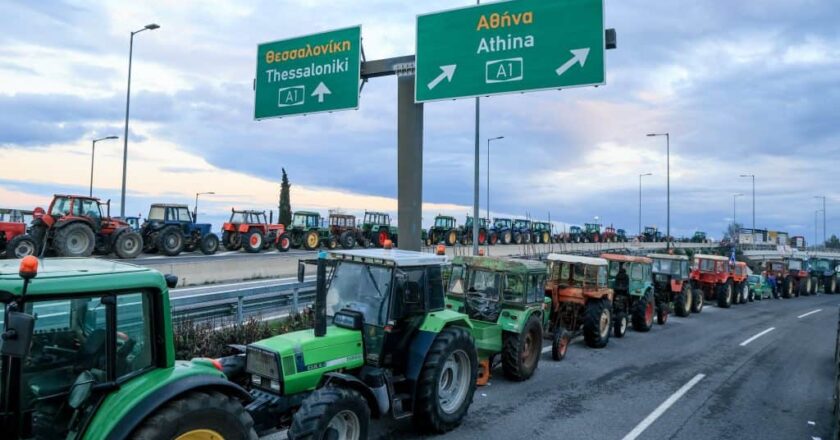 Greek Government Issues Final Ultimatum to Protesting Farmers