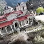 Video. Tourists test balance inside tilted church in Greece’s Ropoto