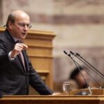 Greece targets diaspora investment and voting rights in Canada visit Greek City Times