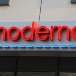 Moderna rises as up to $2.25 billion settlement for COVID vaccine patent dispute to remove overhang