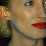 OPINION | Carolyn Bessette is a minimalistic fashion icon | Opinion