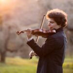 Violinist Augustin Hadelich Brings Out the Seriousness of Salon Music