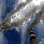 Greece among 10 EU states pressing Brussels to keep giving industry free carbon permits