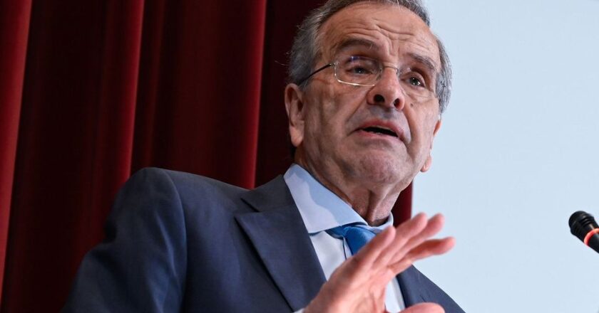 Government officials reject criticism from Samaras