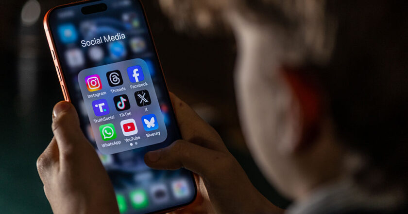 Greece’s social media ban via Kids Wallet app but challenges persist