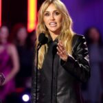 Miley Cyrus Shouts Out Hannah Montana at iHeartRadio Music Awards