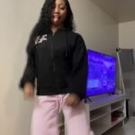 @naeonnaa Is this the right dance to this sound?          …