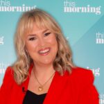 Sara Davies demonstrates how to do smart casual dressing