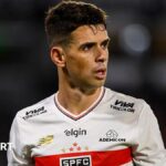 Oscar: Former Chelsea and Brazil midfielder retires because of heart issue
