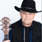 Micky Dolenz Brings Back 60 Years of Monkees’ Music And Memories To Tarrytown – The Hudson Independent – THE Local News for Sleepy Hollow, Tarrytown, Irvington, Dobbs Ferry, Hastings-on-Hudson