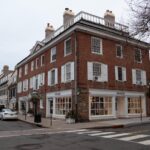 How to CBK your life: Carolyn Bessette, JFK Jr., and the current 90s fashion obsession