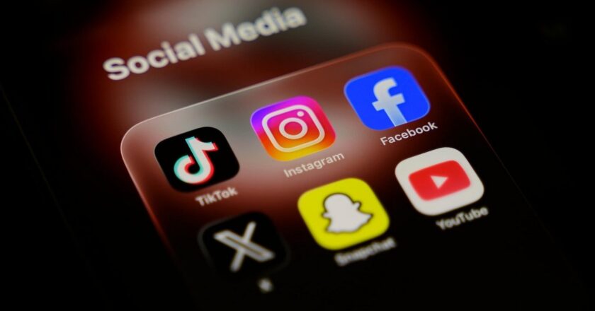 Greece to ban social networks for children under 15