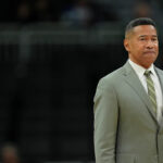 ESPN’s Mark Jones calls final game for network, gets standing ovation from ‘Inside the NBA’ crew, tribute from Doris Burke