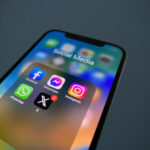 Greece to ban social media for under-15s