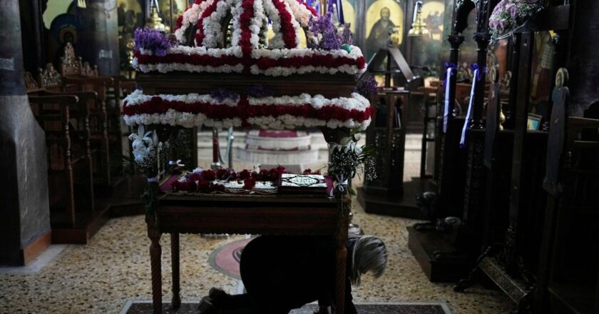 Greece Orthodox Good Friday | Nation / World AP news of the day
