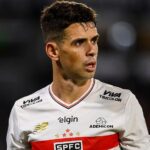 Ex-Chelsea player Oscar retires with heart issue