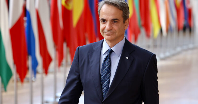 Greece prime minister announces plan to ban social media for children under 15 – JURIST