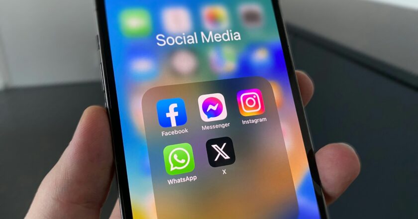 Greece to Ban Social Media for Under-15s by 2027