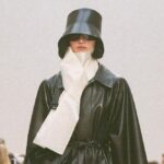 Scarf Trends FW26: Bow Scarf & No-Gravity Foulard