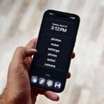 How to Turn Your iPhone Into a Dumb Phone and Reduce Your Screen Time