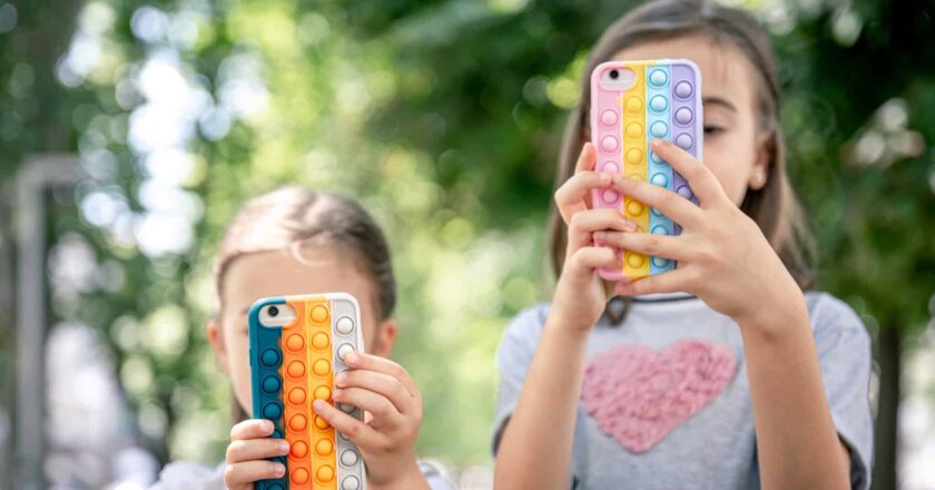 Greece to Ban Use of Key Social Media Platforms by Under-15s