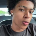 @justins.lives       …