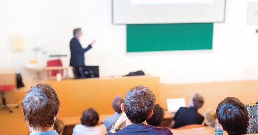 Greece eyes role as regional education hub